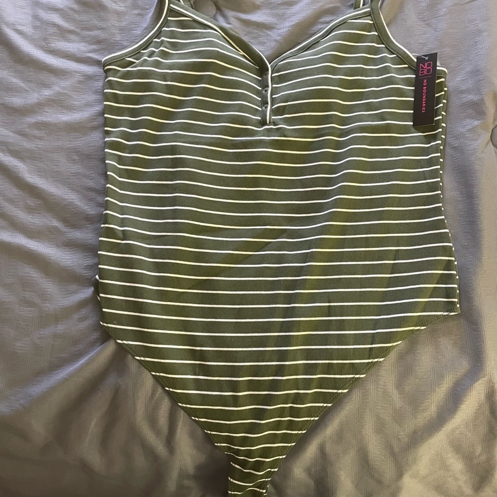Woman’s body suit brand new with tags